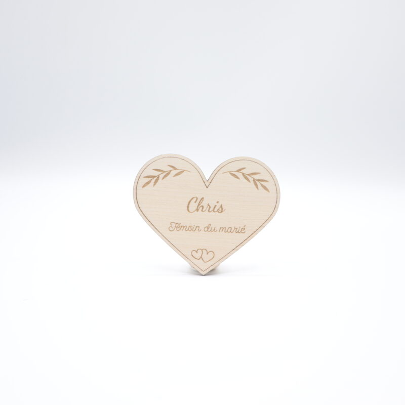 Marques-places personnalisés en bois – invités, témoins & proches