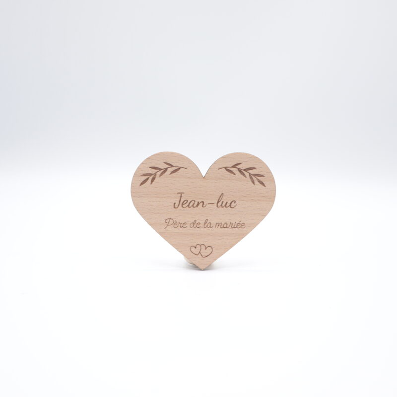 Marques-places personnalisés en bois – invités, témoins & proches