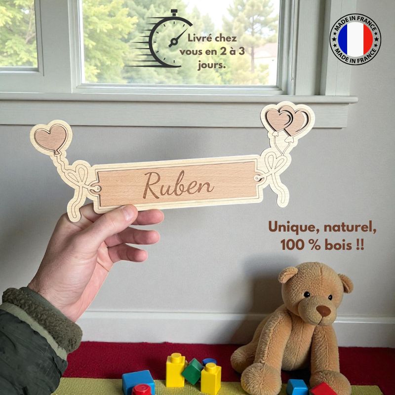 Prénom enfant gravé sur bois, Ballons