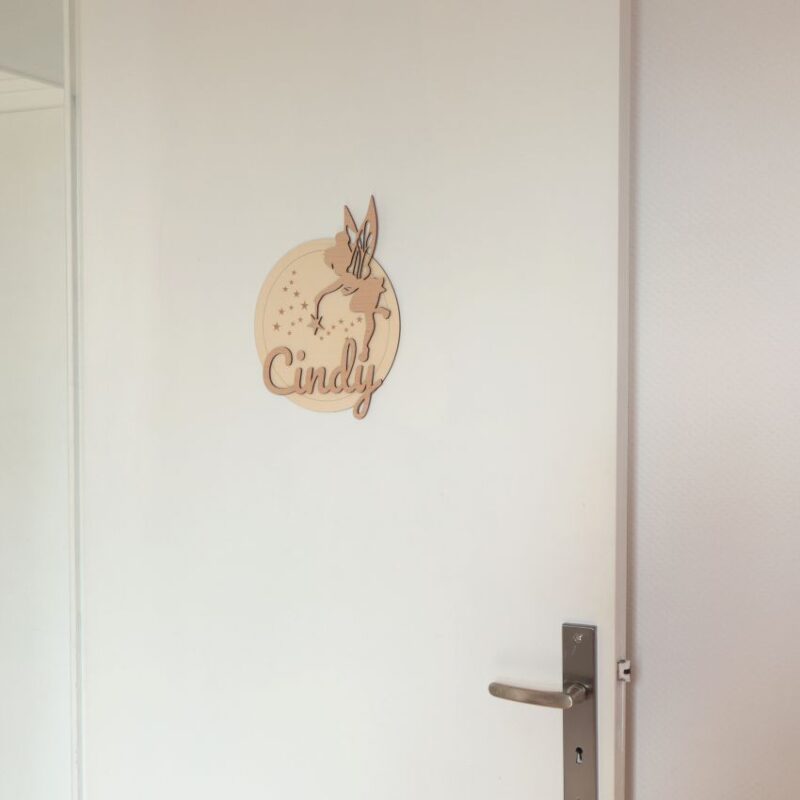 Prénom enfant gravé sur bois, Fée clochette
