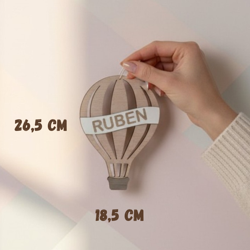 Montgolfière murale en bois
