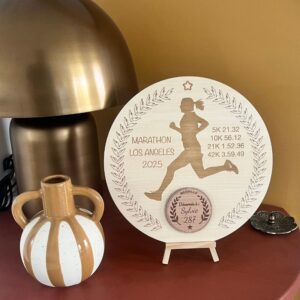 Cadre souvenir de course à pied en bois – Woman