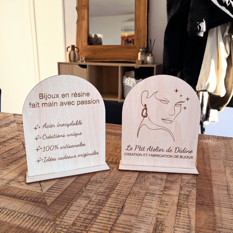 Affiche en bois personnalisée – Gravure sur mesure