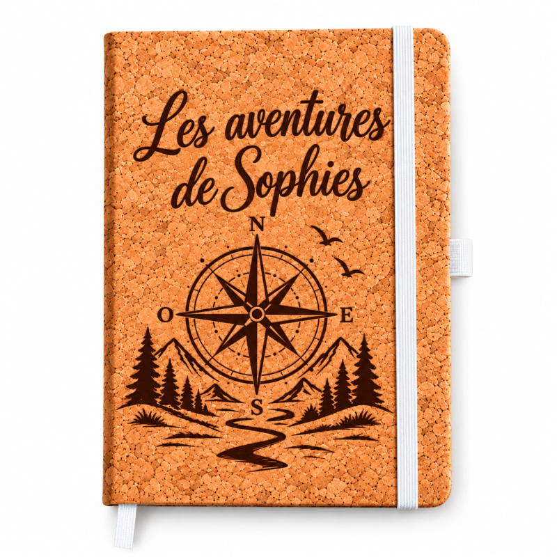 Carnet de voyage personnalisé en liège avec texte gravé et dessin boussole