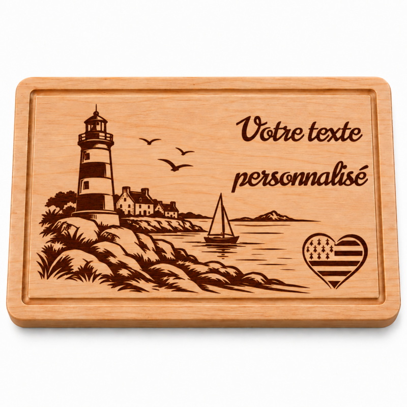 Planche à découper personnalisée Bretagne – Phare breton gravé en bois